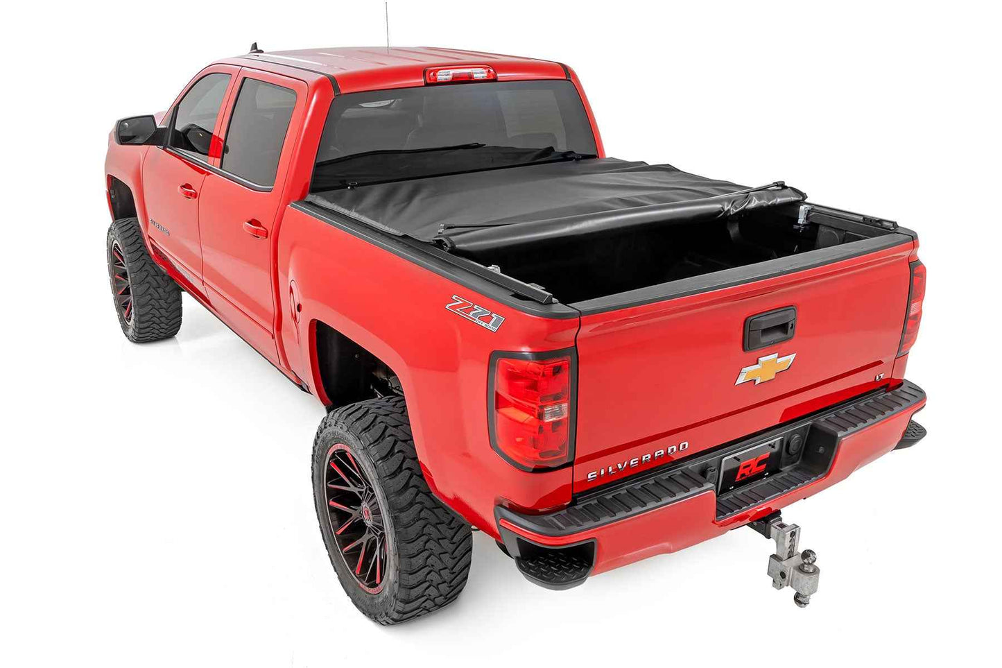 Rough Country Soft Roll Up Bed Cover 48119551 | 2014-2019 6.6L Duramax & 1500 Models